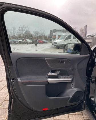 Mercedes-Benz EQA cena 271000 przebieg: 6730, rok produkcji 2023 z Reszel małe 667